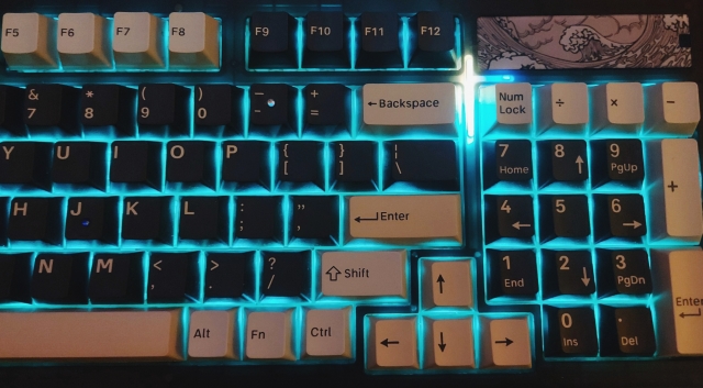 ゲーミングキーボード